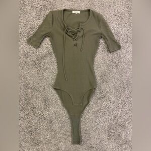 Madewell Women’s Green Ribbed Short Sleeve Lace-Up Bodysuit XS